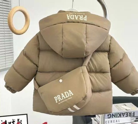 کاپشن بچگانه prada کد محصول 1446